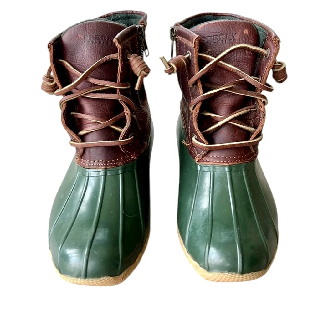 Sperry STS90998 Saltwater Waterproof Duck boots. Size 6
